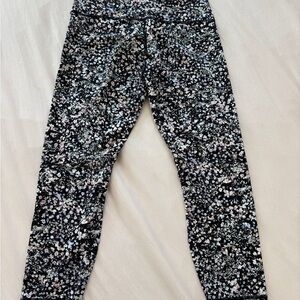 Lululemon Athletica Black and White Patterned Leggings